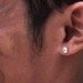 Hukum-anting-anting-bagi-pria