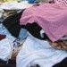 mengubur-baju-agar-suami-betah-di-rumah