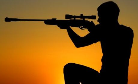 Pemahaman Keliru Tentang Wajibnya Memerangi Setiap Orang Kafir